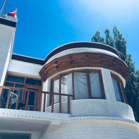 Ponyo Stays Leh Exterior photo